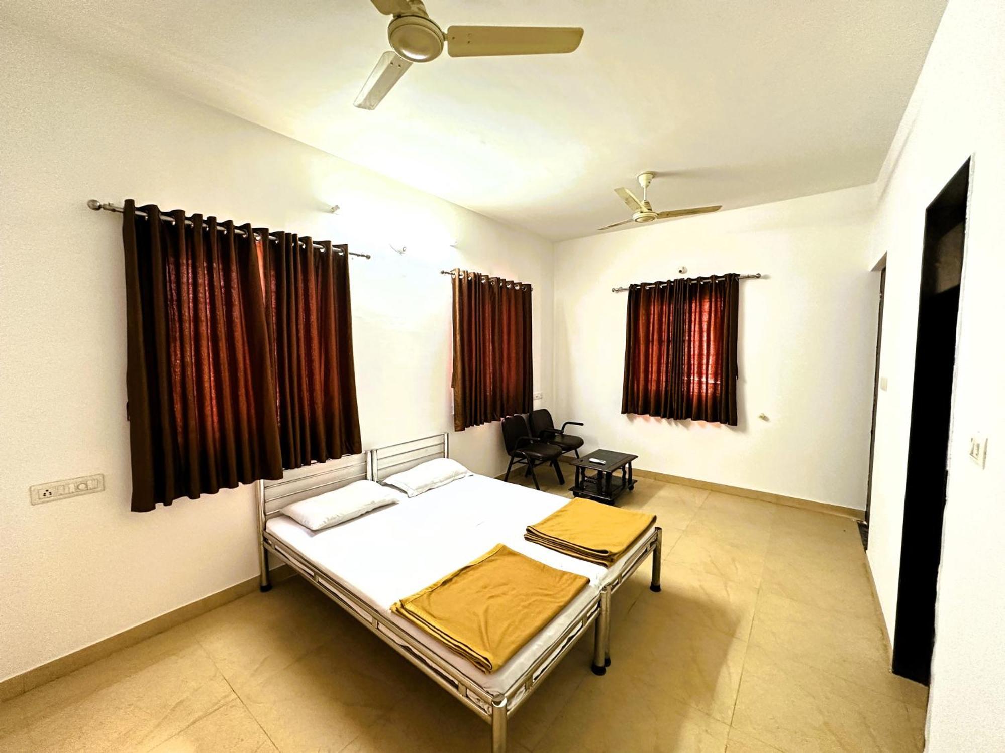 Ranjan Vadi Hotel Bhuj Exterior photo