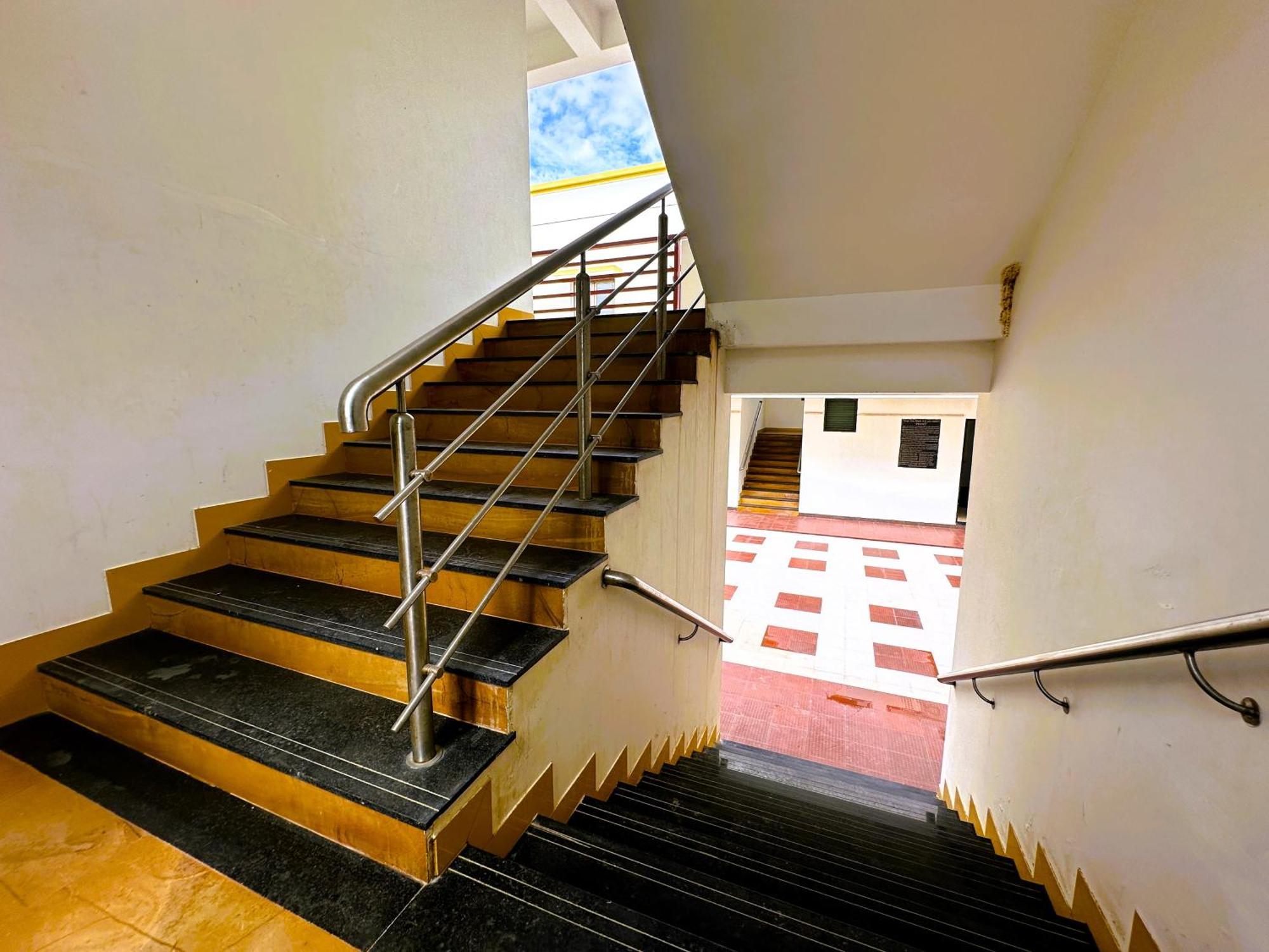 Ranjan Vadi Hotel Bhuj Exterior photo