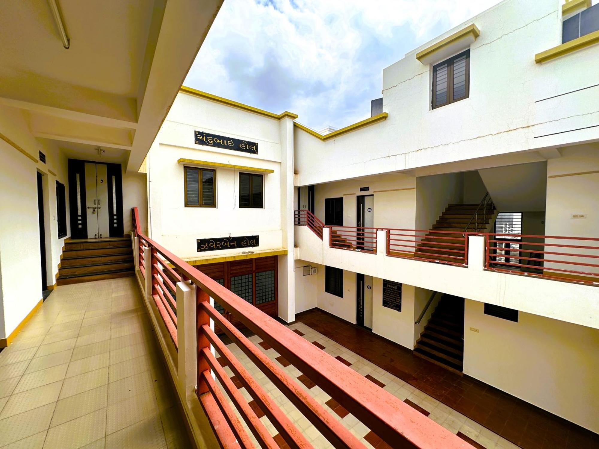 Ranjan Vadi Hotel Bhuj Exterior photo